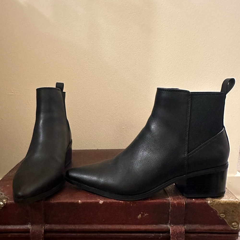A New Day, Black Pointed Toe Booties, Size 9